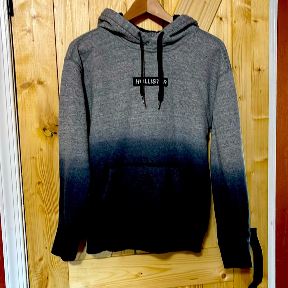 Hollister Hoodie
Mens XS
Great Condition